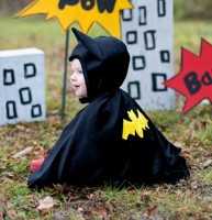 Ein Angebot für Babycape Batman schwarz Great Pretenders aus Partyartikel > Kostüme für Fasching und Karneval > Faschingsumhang und Cape - jetzt kaufen. Lieferzeit 4-7 Tage.