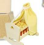 Ein Angebot für Puppenhausmöbel Schlafzimmer Filius, Wiege natur Rülke Holzspielzeug aus Puppen > Puppenhäuser und Zubehör > Puppenhausmöbel - jetzt kaufen. Lieferzeit 3-5 Tage.